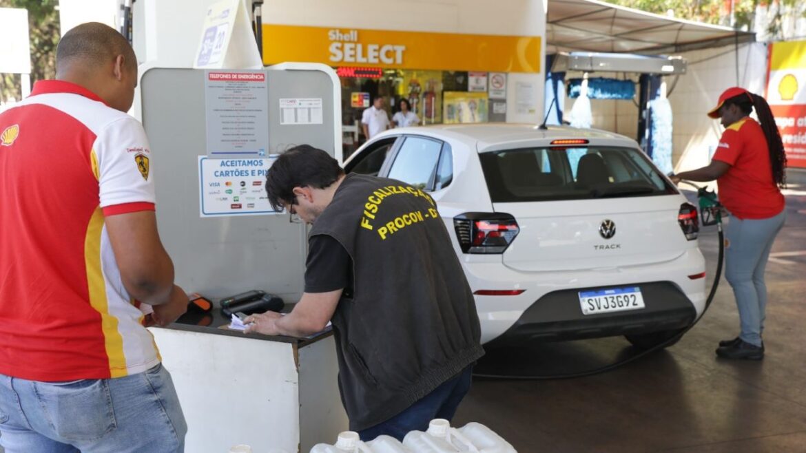 Aumento no preço do litro da gasolina no DF é fiscalizado