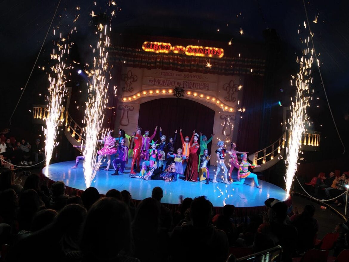 Marcos Frota apresenta espetáculo "Circo dos Sonhos no Mundo da Fantasia" pelaprimeira vez na Ceilândia