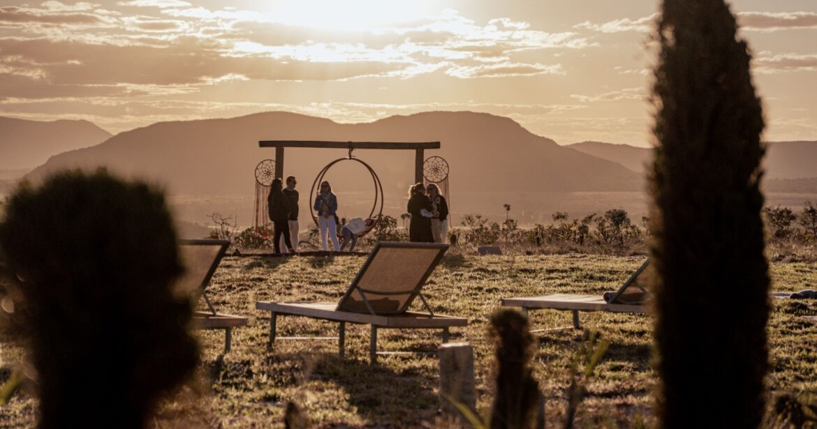 Mirante do Alto inaugura com evento sensorial na Chapada dos Veadeiros