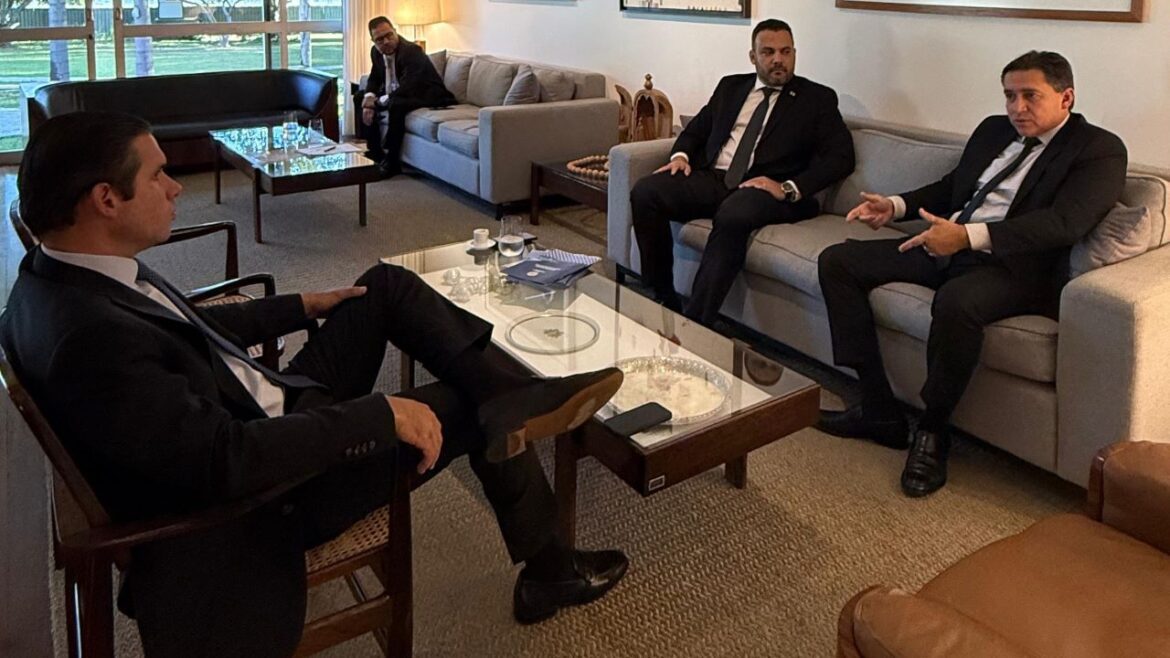 Pacote de anteprojetos para fortalecimento do sistema de segurança pública do país é entregue à presidência da Câmara Federal