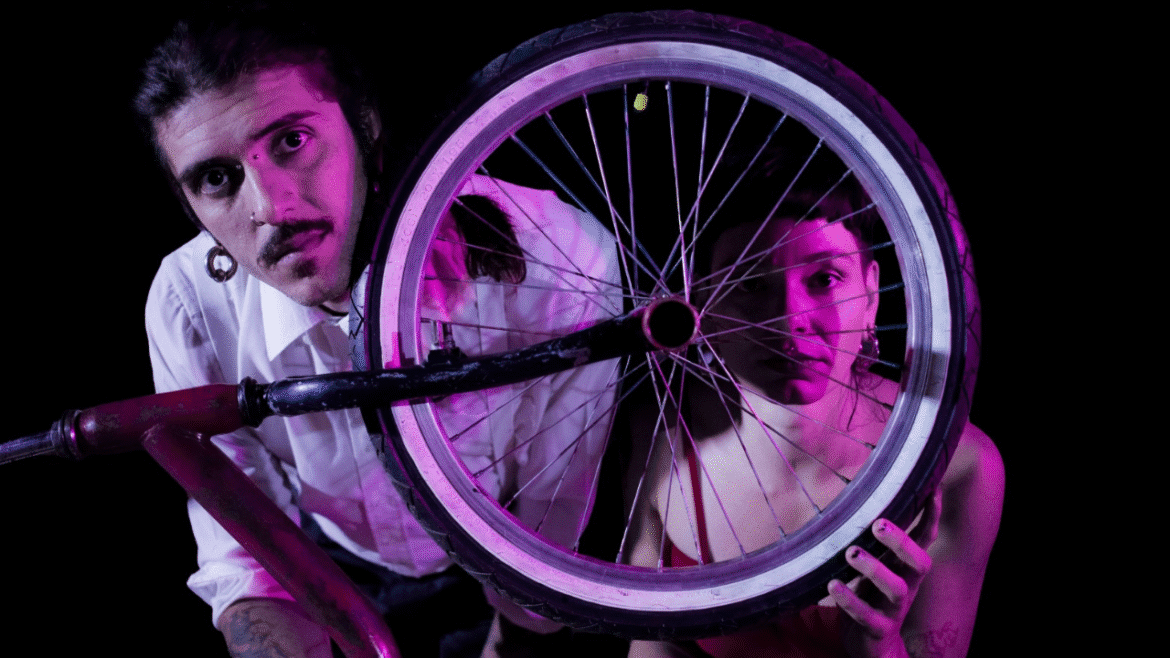 Espetáculo “O Novo Anormal” estreia na Vila Telebrasília com entrada gratuita