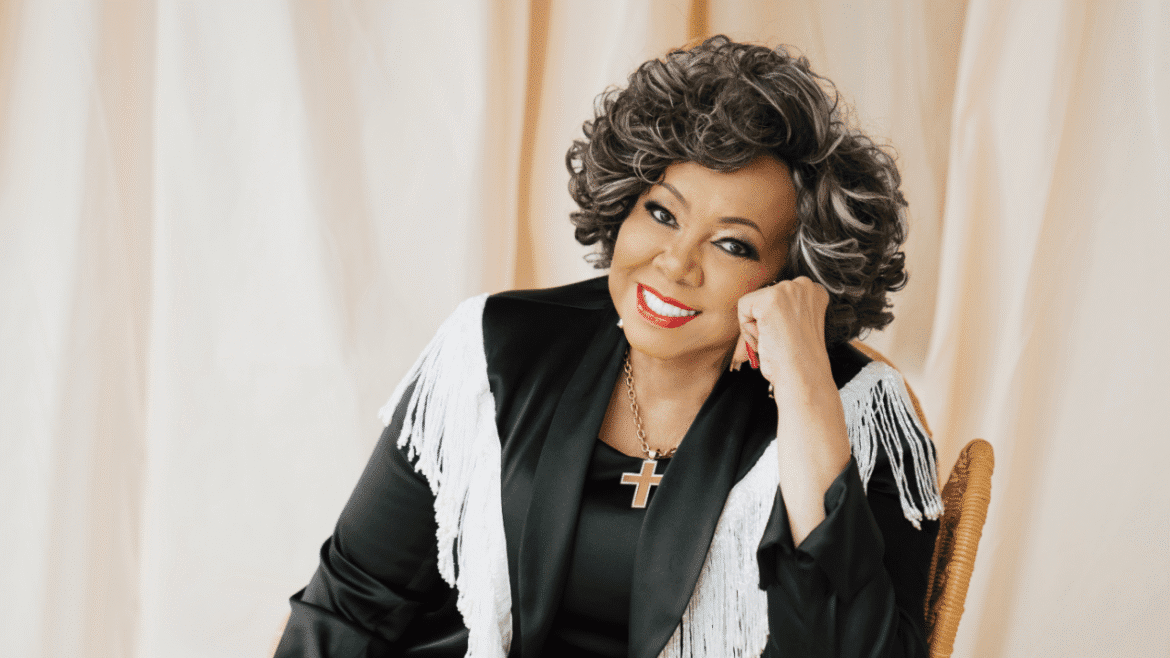 Alcione apresenta clássicos da carreira e novidades em show no dia 11 de outubro, no Centro de Convenções Ulysse