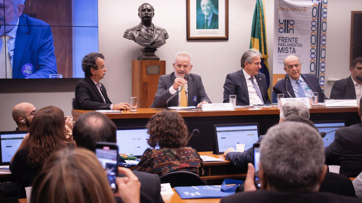 Frente Parlamentar De Previdência Complementar é Lançada