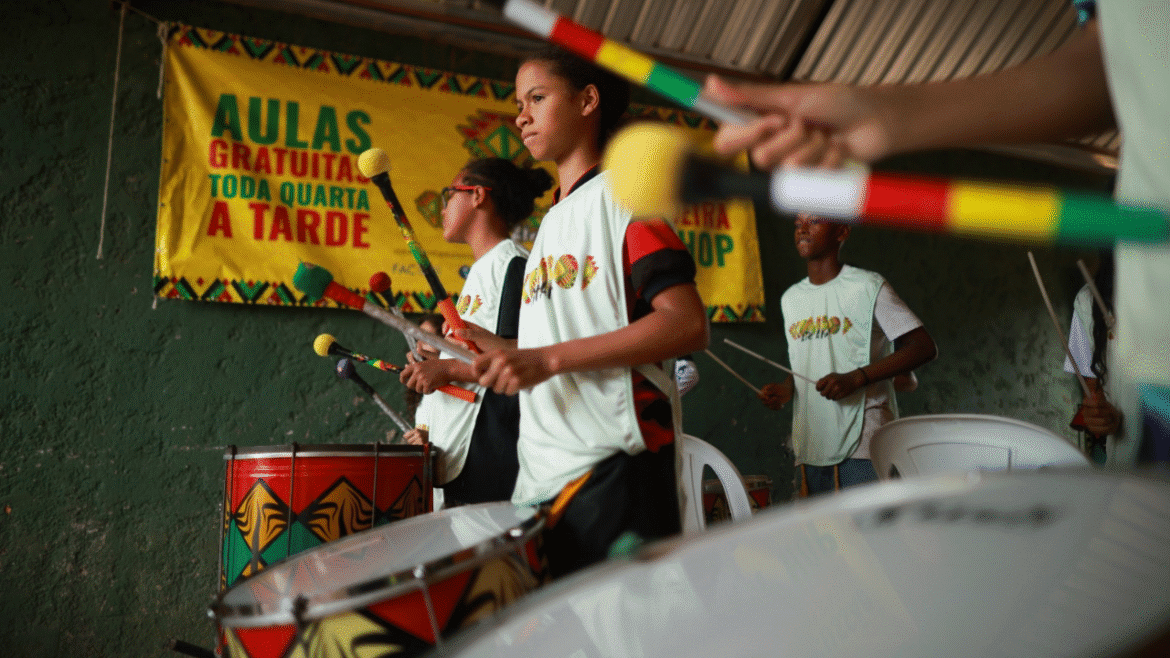 Kombo Arte Afro encerra 5ª edição com apresentações de jovens do Itapoã