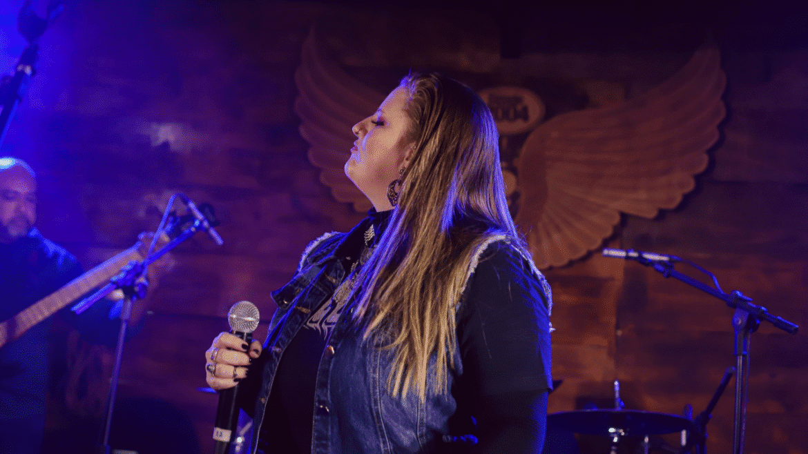 Shake That Thing revela dimensão sensual e complexa do blues