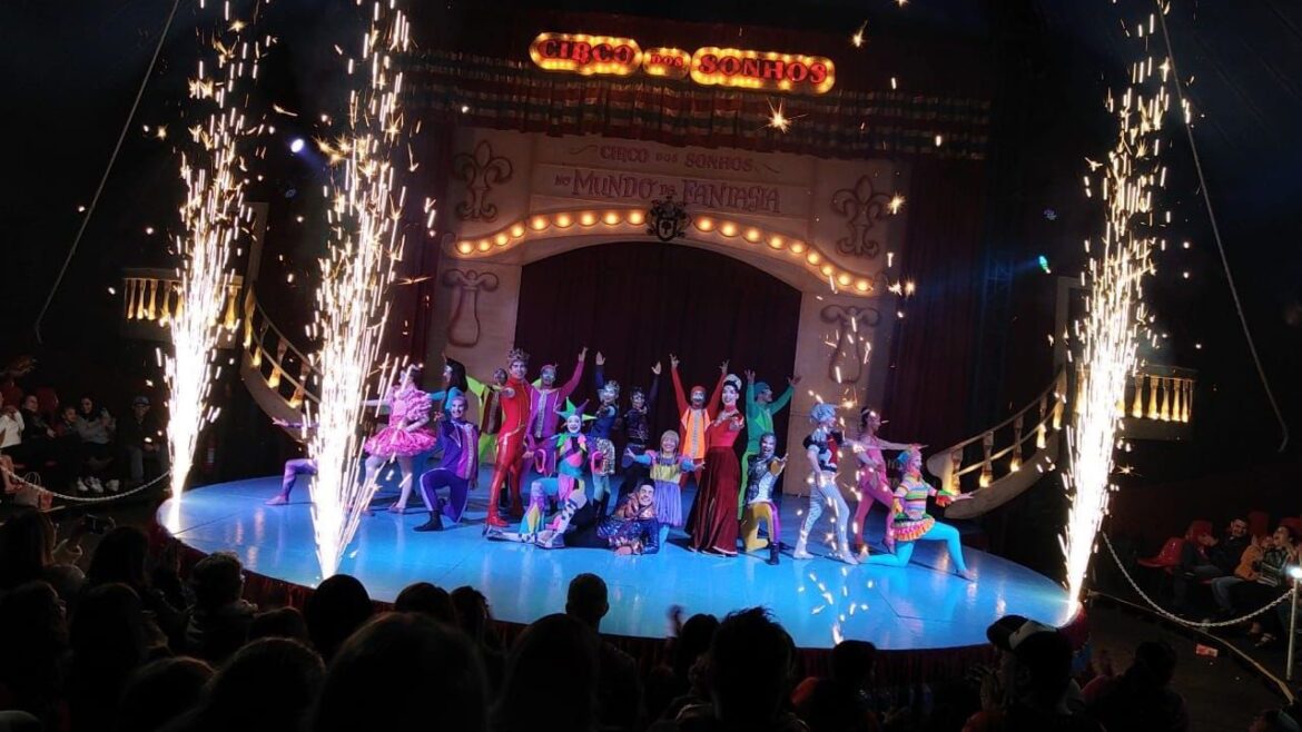 Marcos Frota Traz Ao Taguaparque o Espetáculo Circo Dos Sonhos No Mundo Da Fantasia
