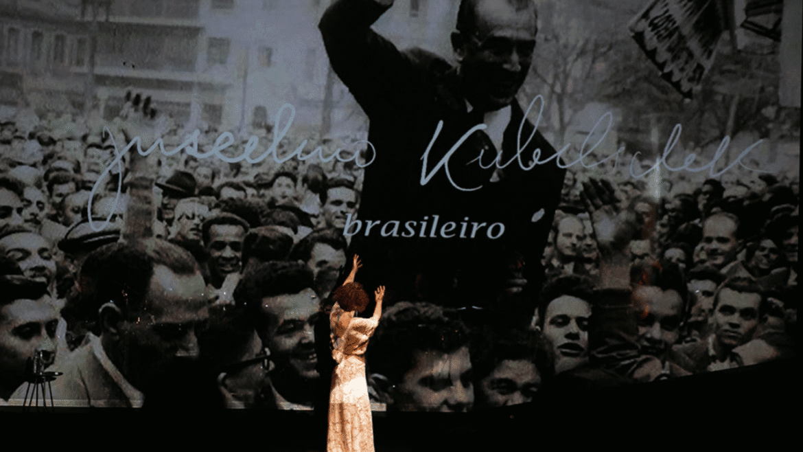 Aniversário de Juscelino Kubitschek é celebrado em Brasília com o espetáculo “JK – Reencontro com o Brasil”