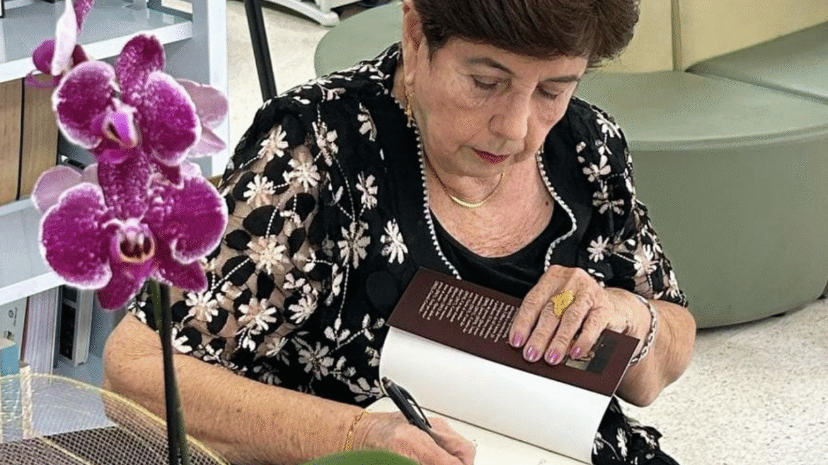 Biblioteca Demonstrativa celebra 80 anos de Basilina Pereira com Sarau Literomusical