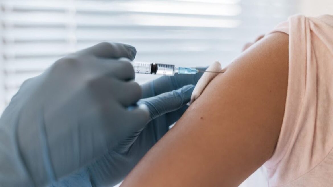 Além de salvar vidas, vacina contra o HPV pode economizar bilhões para o país
