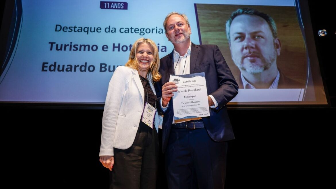 Jornalistas e empresas são premiados no Teatro CIEE