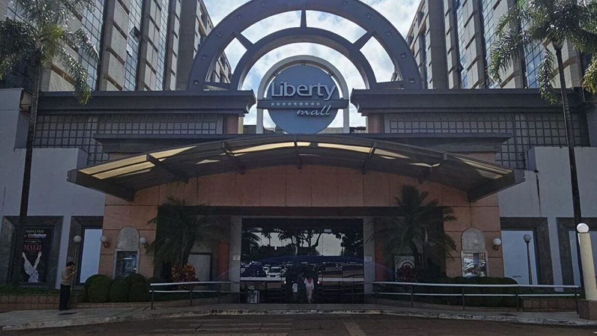 Feira de Antiguidades retorna ao Liberty Mall em outubro com peças raras e muita história