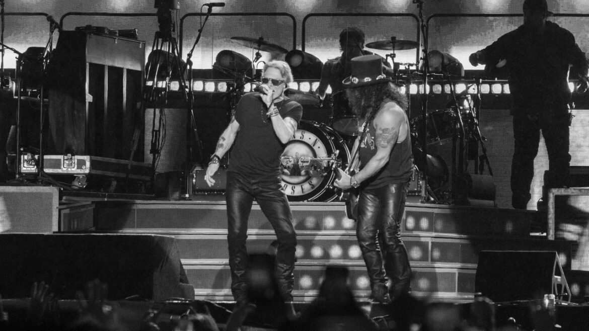 GNR Press Florianopolis Photo Credit Guns N Roses-04 (1) Guns N' Roses fecha turnê no Brasil com show histórico na Capital Federal