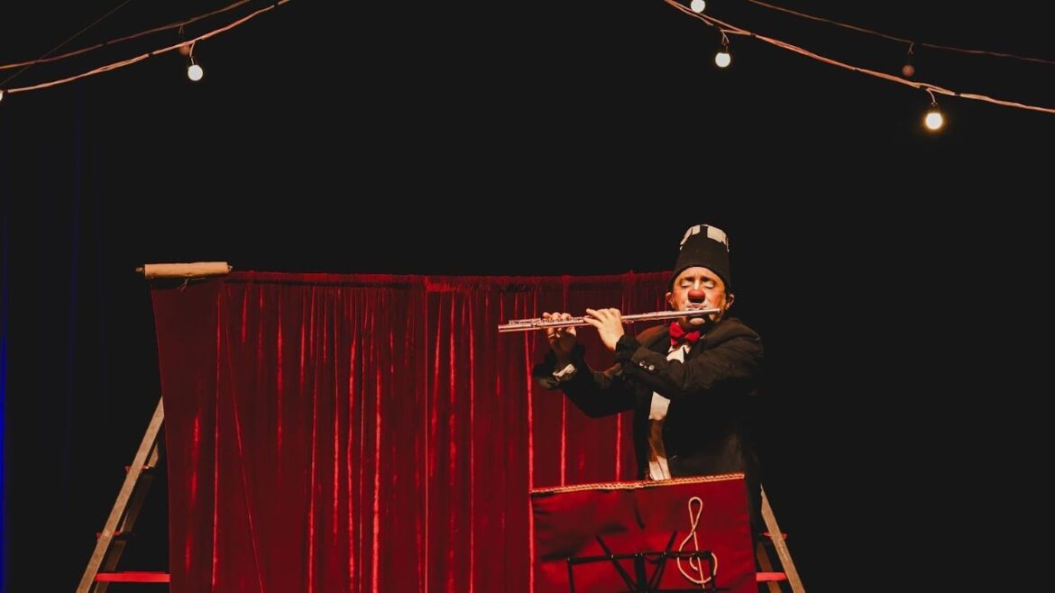 Espetáculo Le Porpusa é destaque na temporada de apresentações em escolas do coletivo Nutra Teatro