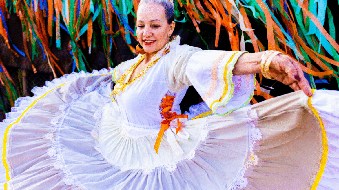 Espetáculo Mundo Encantado de Pé no Chão estreia em outubro