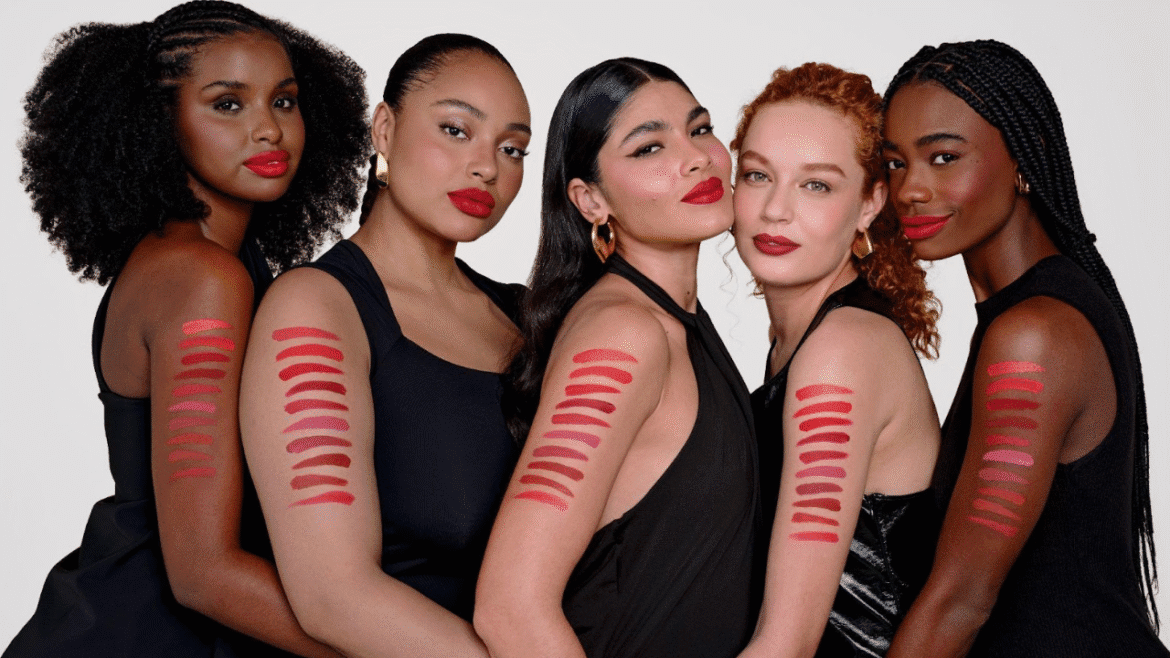 Vermelho da Vitória: Avon Amplia Power Stay e sela a liderança em Maquiagem