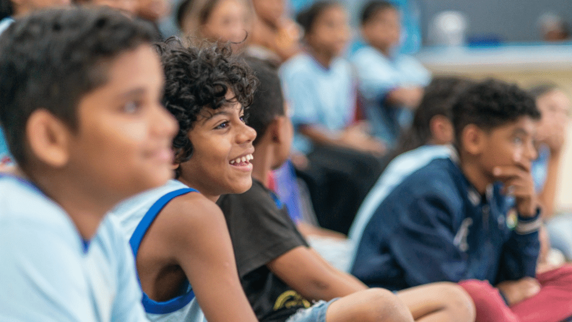 Na Trilha do Teatro leva riso, música e escuta para seis escolas do DF