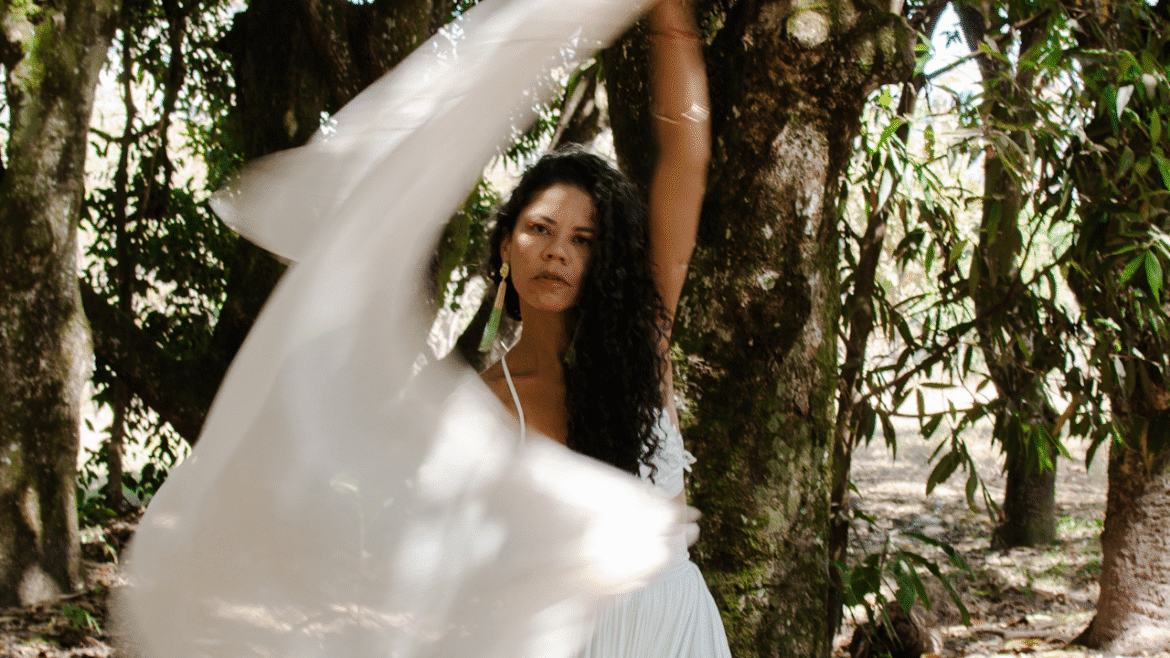 Lene Matos faz último show da turnê “Cantos para o Tempo”