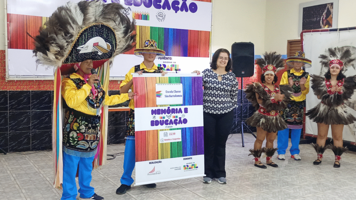 Projeto “Memória e Educação” leva estudantes de escolas públicas ao Centro de Tradições Populares Boi de Seu Teodoro