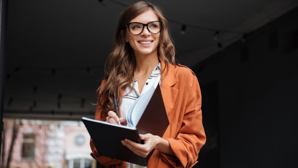 Para Flávio Hideo Mikami, empresário e CEO do Grupo 365, os indicadores são reflexo de maior planejamento, prudência e desafios extras enfrentados pelas mulheres