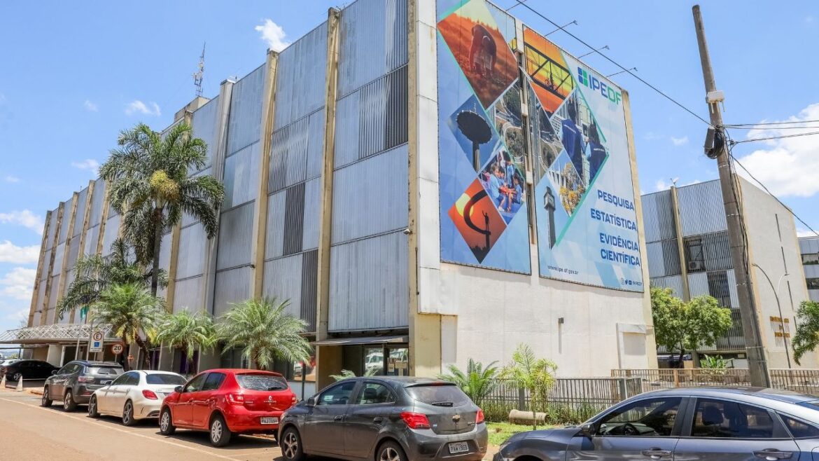 Boletim temático anual mostra que taxa de desemprego aberto da população negra caiu no DF