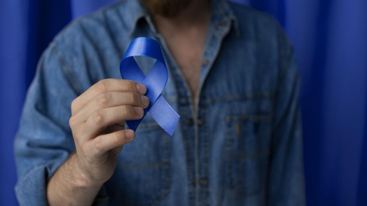 Novembro Azul alerta para prevenção e reforça direito à isenção do Imposto de Renda para pacientes com câncer de próstata