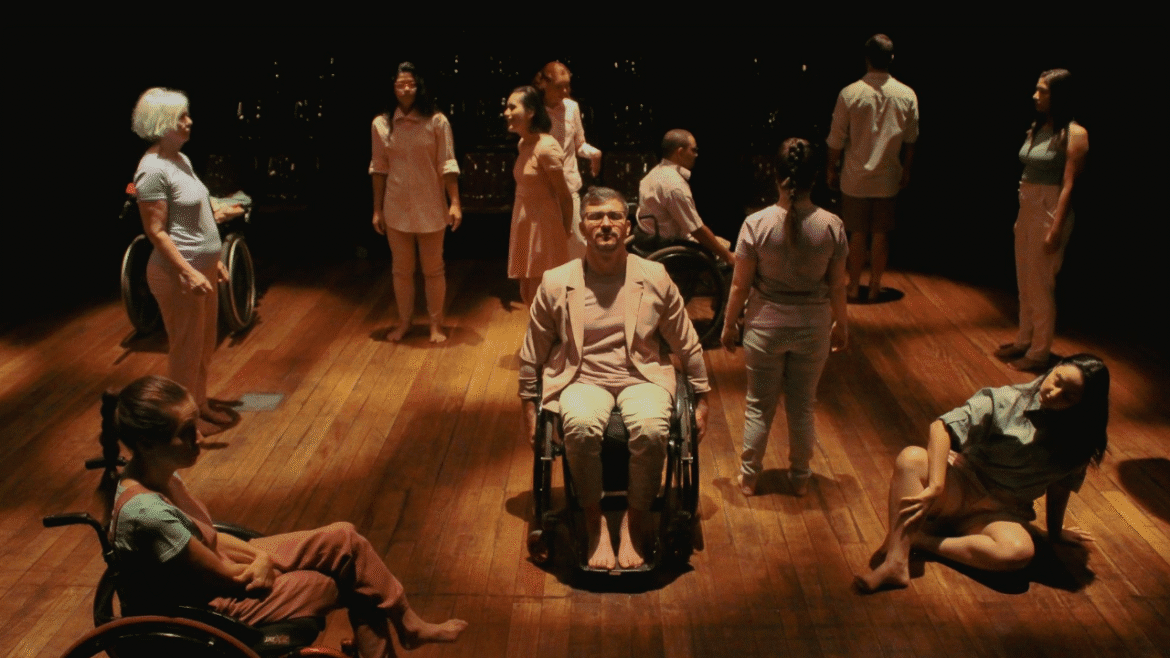 Espetáculo Amplexos Traz Ao Palco Talento De Artistas Com Deficiências 