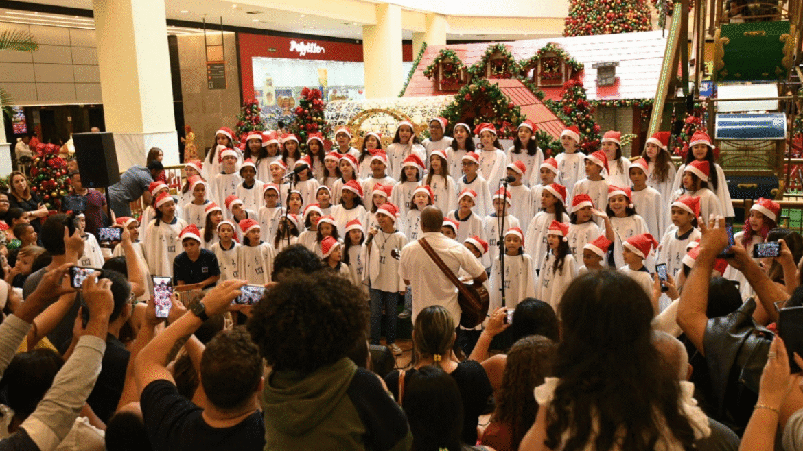 Vozes que Encantam: Corais de Natal transformam o JK Shopping em palco de celebração