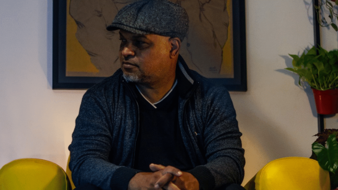 Paulo Dagomé lança “A Poética do Abismo”, seu primeiro livro de poemas, em evento gratuito em São Sebastião