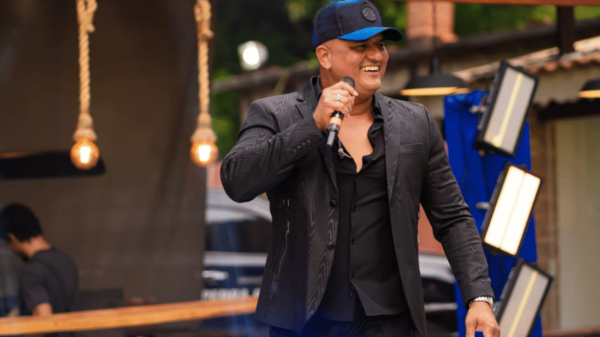 Rei do Brega de Luxo, Ceian Muniz, faz dois shows nesta sexta-feira (14) em Ceilândia e Brasília/DF