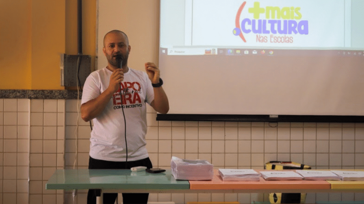 VIII Bambas celebra a força da Capoeira em Brasília com formatura de Mestre Ygor Piolho e programação especial no feriado da Consciência Negra