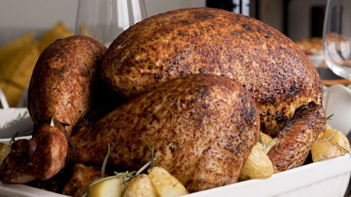 Don Romano lança menu de encomendas para o fim de ano com clássicos e opções para ceias completas