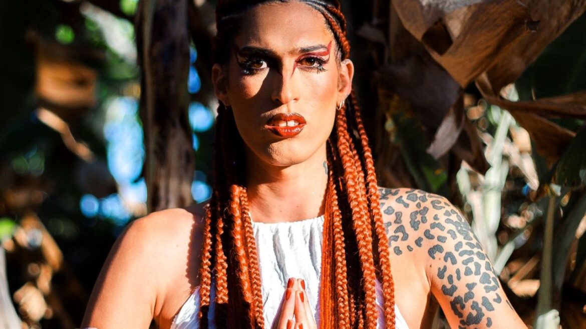 Flor Furacão encerra a temporada 2025 do Raízes Musicais com um espetáculo dedicado à ancestralidade, ao Cerrado e ao jazz