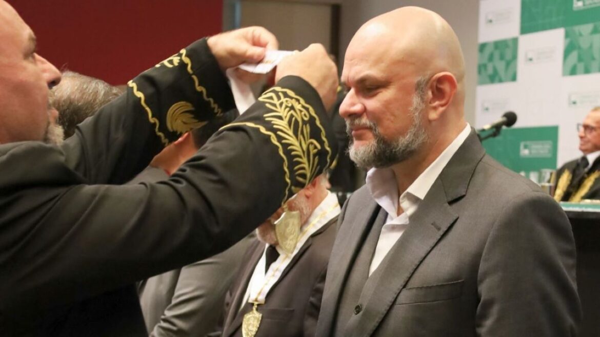 Eduardo Rocha recebe Medalha Homens de Honra da ABRASCI