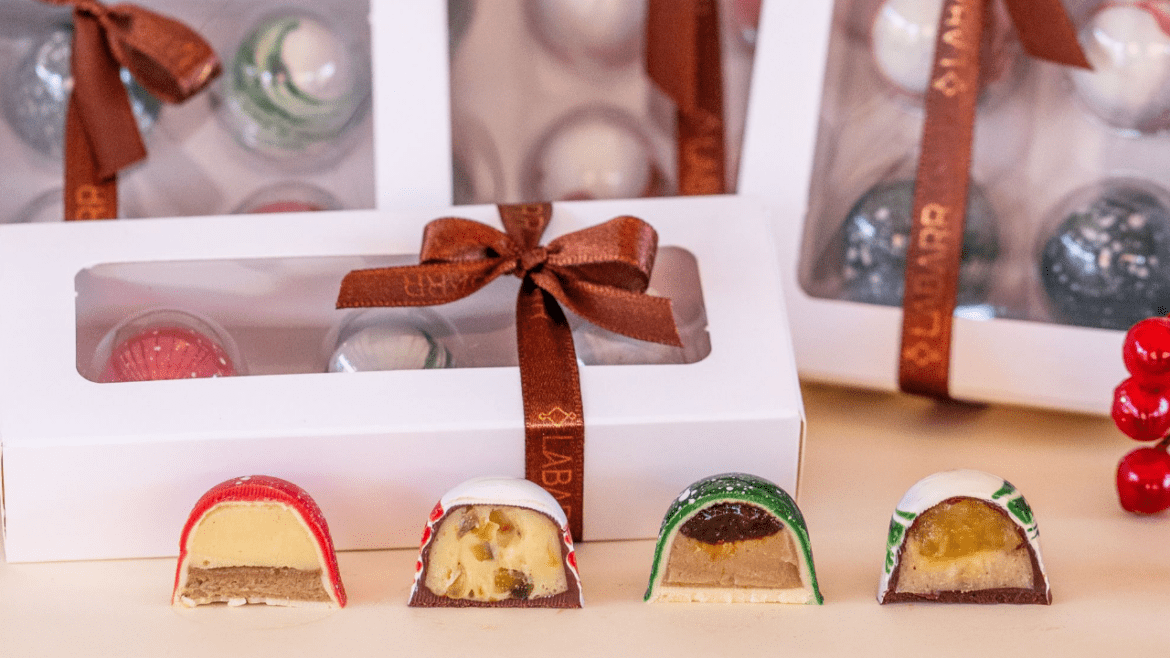LaBarr transforma sabores clássicos do Natal em bombons artesanais