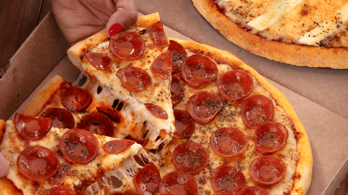 Domino’s revela o consumo de pizza dos brasileiros em 2025
