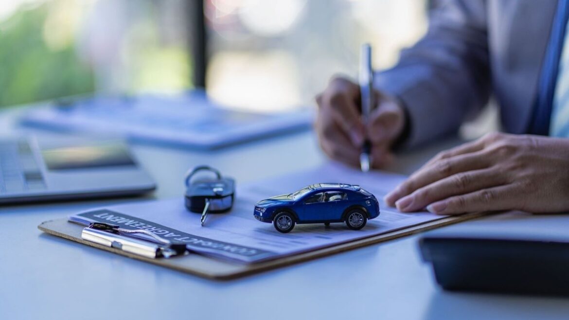 O que você realmente paga ao financiar um carro: juros, IOF e CET