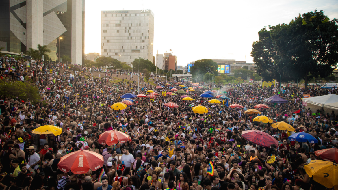 Bloco do Amor sai no sábado, 14/2, levando diversão e afeto ao centro de Brasília