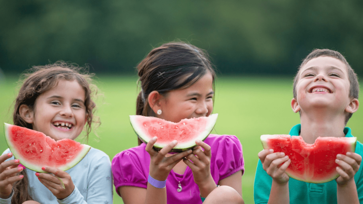 Dicas para manter a alimentação saudável das crianças durante as férias escolares