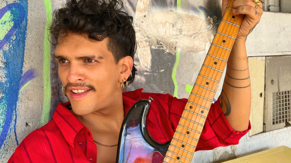 Juan Parada reúne convidados em noite dedicada à música independente na Biblioteca Demonstrativa