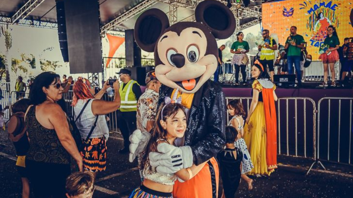 Mamãe Taguá volta ao Taguaparque no DF Folia 2026 e faz do parque um grande encontro de carnaval em família