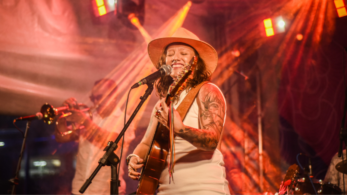 Viola em Canto’s de Mulher: O maior encontro de violeiras do Brasil celebra o Dia Internacional das Mulheres
