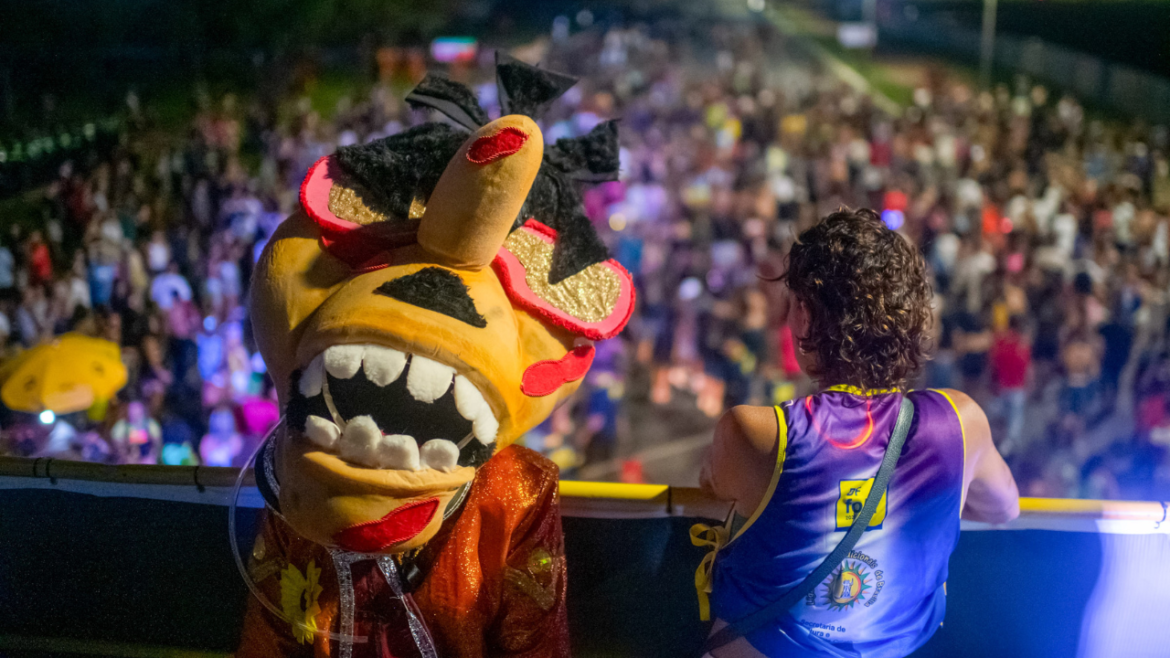 Com show do Ericson Mello, ex-Patrulha do Samba, Raparigueiros celebra 34 anos de axé e trio elétrico
