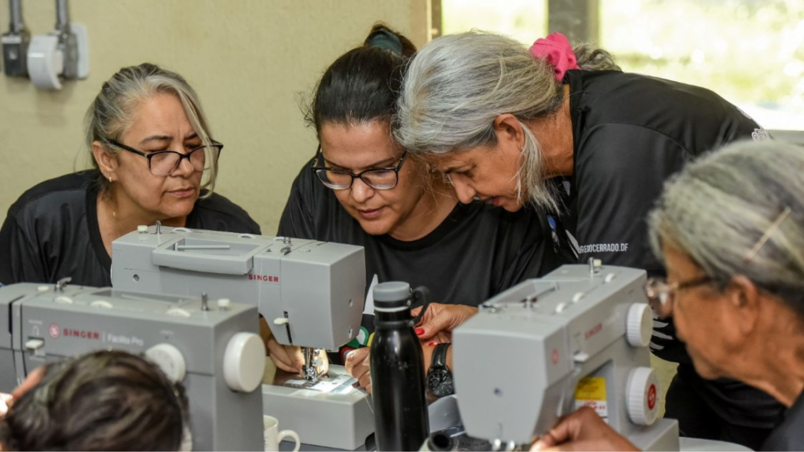 “O Flores do Cerrado faz a gente renascer; ele me tirou da depressão”, afirmam ex-alunas e atuais professoras do projeto social do DF