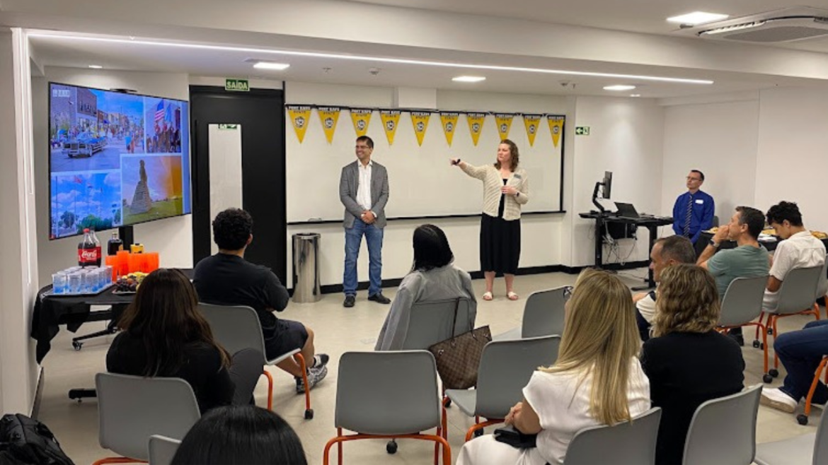 Hayek Global College promove workshop internacional sobre comunicação e liderança