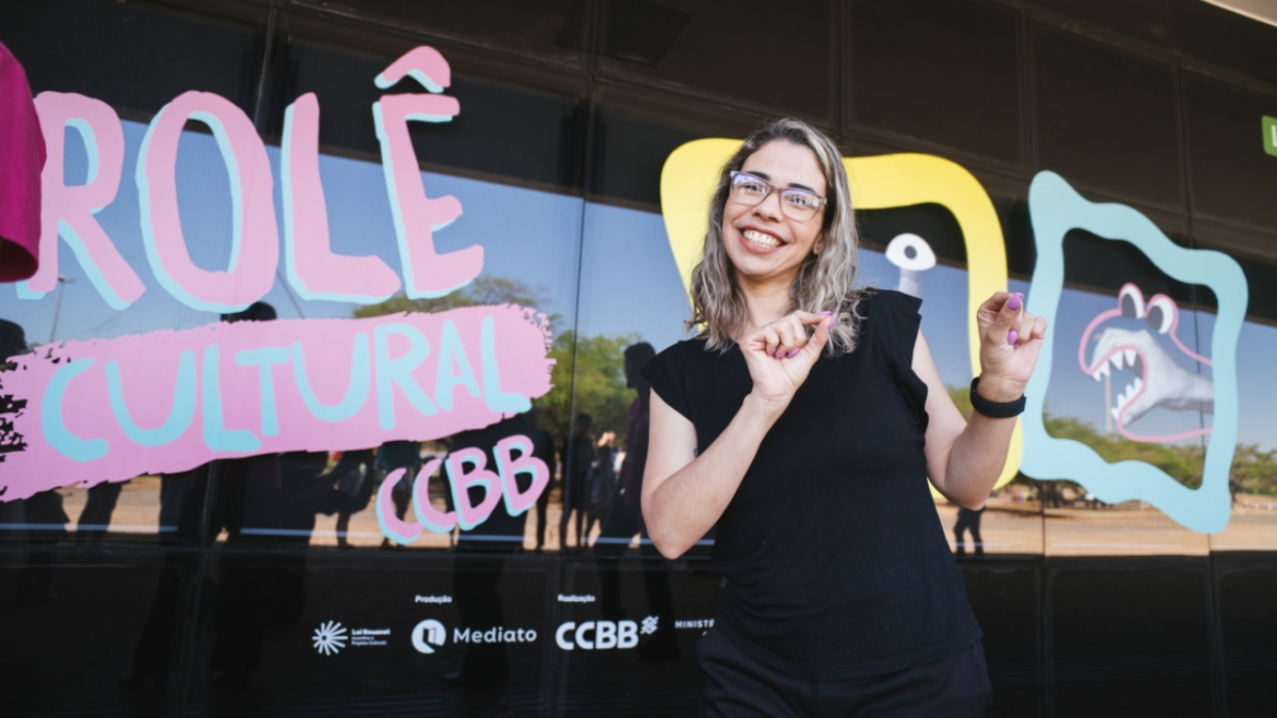 Rolê com LIBRAS transforma a visita ao CCBB Brasília em encontro entre línguas, corpos e obras