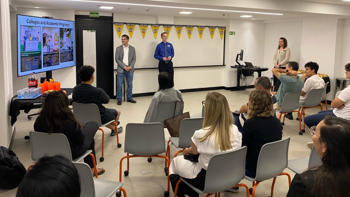 Hayek Global College participa do Salão do Estudante 2026