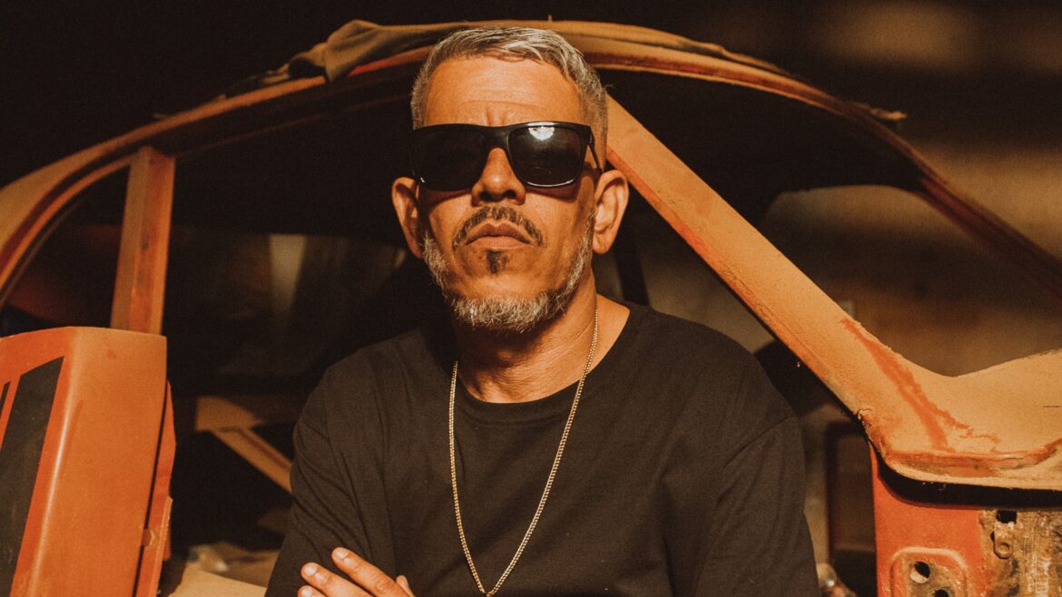 Projeto Quitanda Cultura e Saberes – Apresentações Culturais Rede Cultural Darcy Ribeiro recebe Sarau da Quarta e pocket show com Viela 17