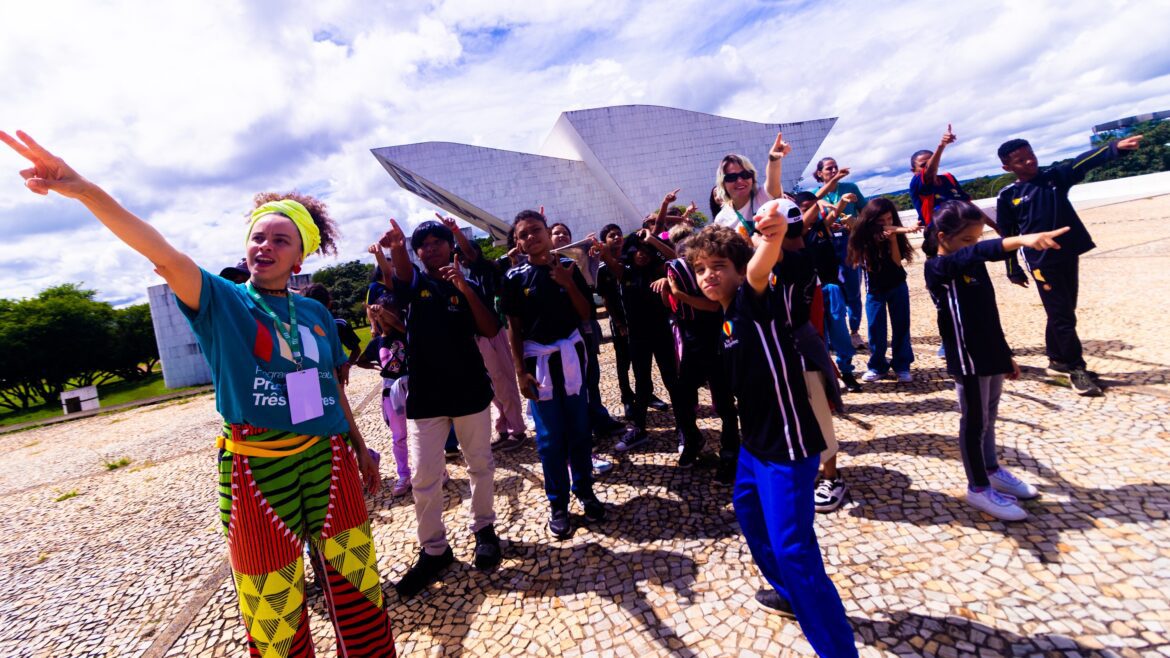Programa Educativo Praça dos Três Poderes celebra o aniversário de Brasília com convite à visitação e experiências culturais