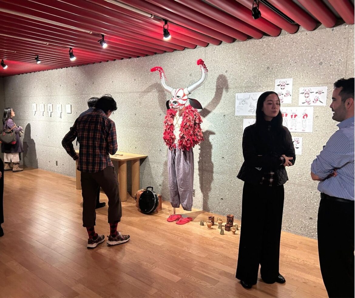 Artista plástico brasiliense João Angelini apresenta exposição “Passageiro” no Japão após residência artística em Yokohama