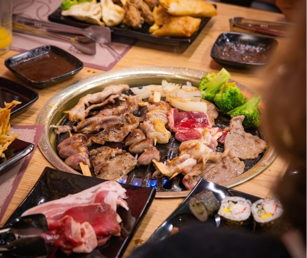 Dia dos Namorados: Yakinikuya aposta em experiência exclusiva inspirada no tradicional churrasco japonês